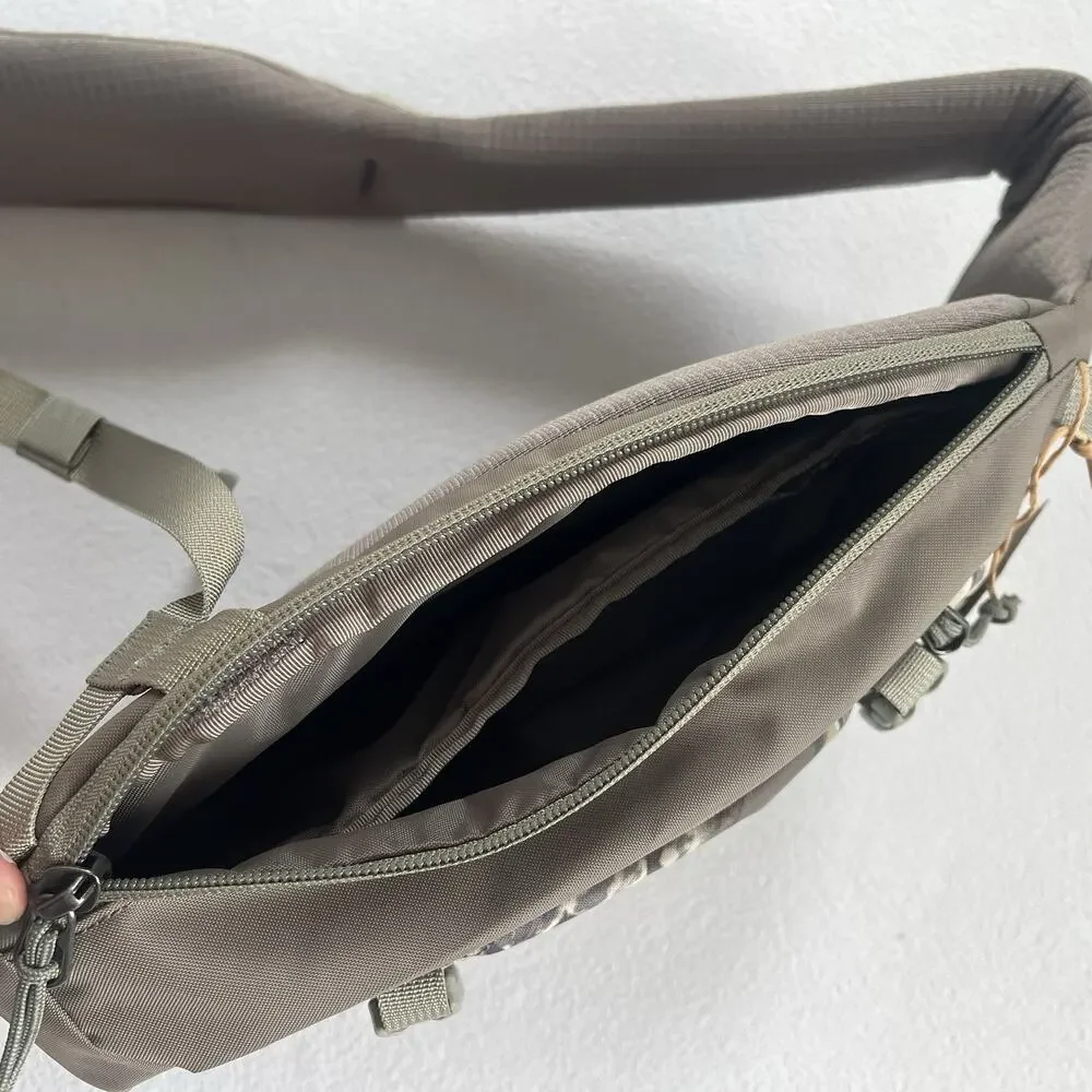NWT Patagonia Splashing Seas Wing Grey SPWI Print Atom Sling 8L Bag 48262